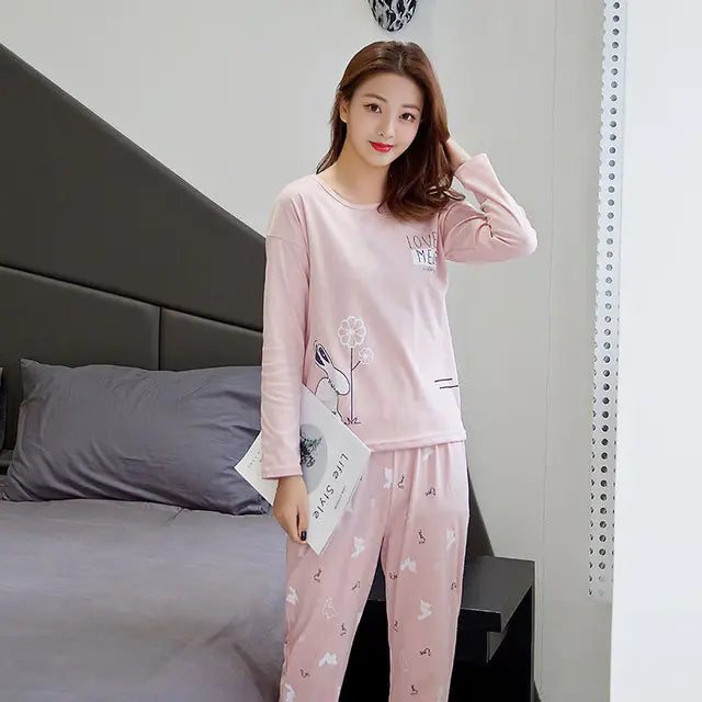 Chic Women's Long-Sleeve Sleepwear Set