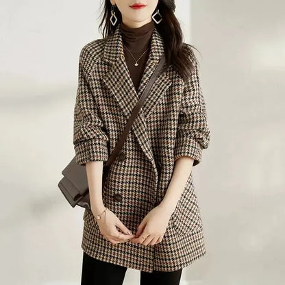Elegant Wool Mid-Length Women's Jacket