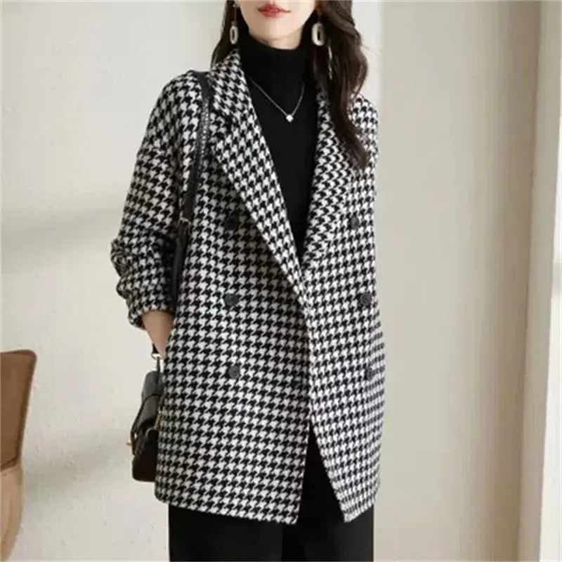 Elegant Wool Mid-Length Women's Jacket