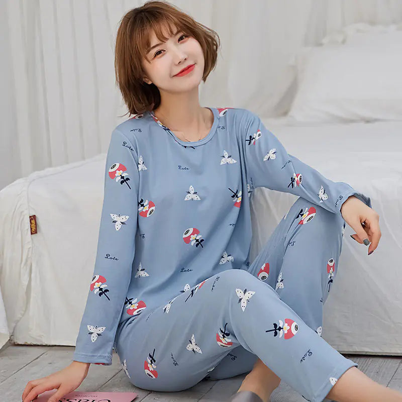Chic Women's Long-Sleeve Sleepwear Set